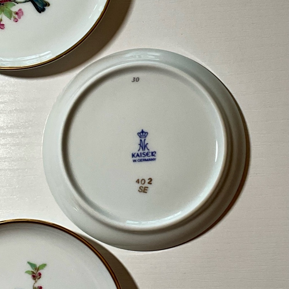 Complete Set of Vintage Kaiser Porzellan West Germany Design Decorative Plates - Picture 8 of 8